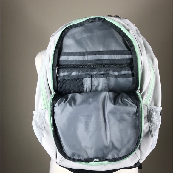 The North Face Women’s Jester Backpack grey - Picture 6 of 8